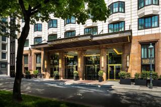 Hilton Vienna Plaza - 9