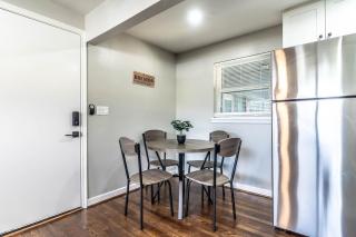 Roomy Urban Apartment Montrose! Free Parking #14 - Houston - 8