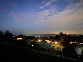 Acorns Luxury Glamping - Holywell - 9