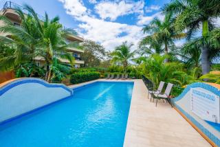 Maison Blanche - Elegant 3BR Oasis, Pool, Balcony & BBQ in Flamingo - Playa Flamingo - 0
