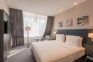 Hilton Garden Inn Frankfurt City Centre - Frankfurt am Main - 9