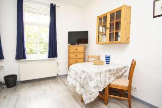 im Zentrum gelegenes 1-Raum-Apartment - Haus Rugier FeWo 01 - Göhren - 2