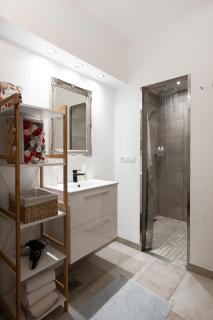 Túnfífill Guesthouse - free hot tub and sauna, cozy and quiet - 6