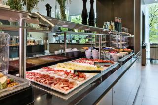 Doubletree by Hilton Vienna Schonbrunn - 1