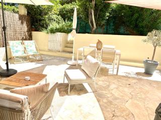 Appartement 3P 88 m2 terrasse et jardin à 20 metres de la plage - Antibes - 0