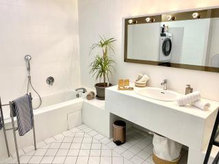 Appartement 3P 88 m2 terrasse et jardin à 20 metres de la plage - Antibes - 4