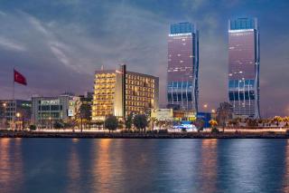 Hilton Garden Inn Izmir Bayrakli - Smirne - 8