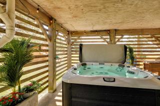 Hot Tub, Pirate Fort and Fire Pit Outer Banks Home! - 6