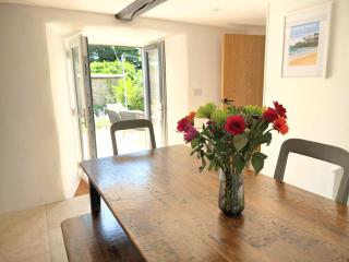 Beautiful Rural Cottage by the Coast - 2