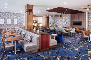 Hampton Inn Boston Seaport District - Boston - 1