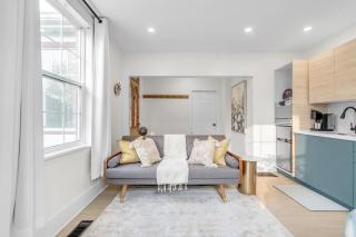 Beautiful Lakeside Haven - 4