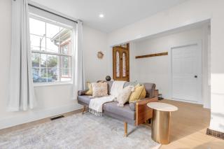 Beautiful Lakeside Haven - 9