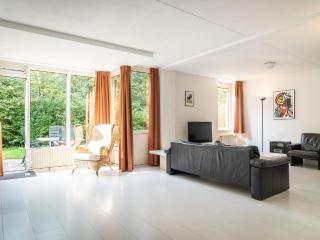 Ground-Floor Texel Retreat - 4