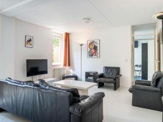 Ground-Floor Texel Retreat - 9
