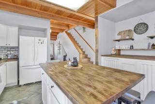 Jay Bird Landing Escape- Hot Tub- Central Location - 3