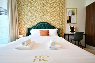 Vera Residence-Canal Viewing Dubai Mall walking 2BR Chic APT - Dubai - 6