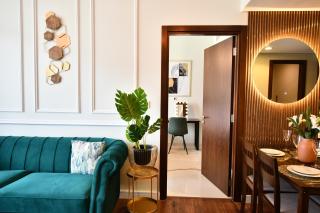 Vera Residence-Canal Viewing Dubai Mall walking 2BR Chic APT - Dubai - 1