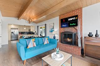 LOVELY Ocean View Beach House 3BR Sleeps 9 - 4