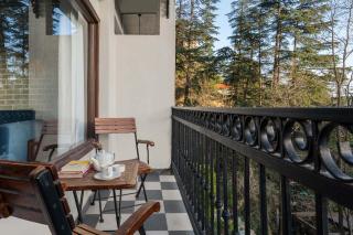 StayVista at Pine Estate with Outdoor Jacuzzi - Shimla - 1