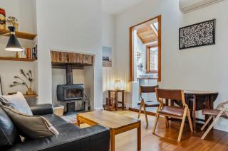 Explore South Hobart Village from an 1855 Cottage - Hobart - 9