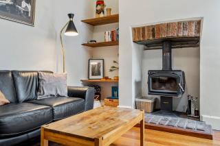 Explore South Hobart Village from an 1855 Cottage - 5