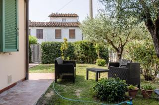 Casa Vacanza Rocchetti with Parking&Garden! - Porcari - 9
