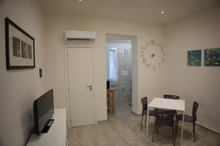 Bari, Puglia. Centrale e facile da raggiungere !! - 9