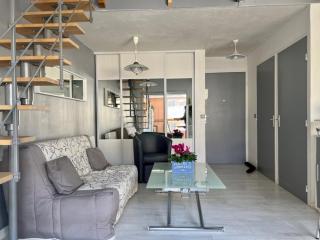 JOLI ET SPACIEUX STUDIO AVEC GARAGE AU BORD DE MER - Fréjus - 8