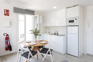 Apartamentos LA PELUSA - Málaga - 6