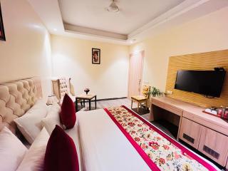 Hotel Banz Near IGI Airport Delhi - 6