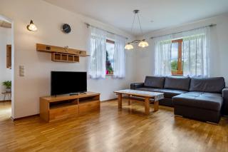 Drei-Mädelhaus Ambs Wohnung 2 - - 7