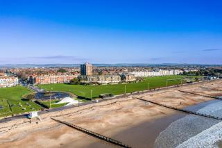 Tranquil 3BD Haven by the Sea in Littlehampton - Littlehampton - 2