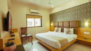 Magnus Square Business Hotel near Pune Airport - Pune - 2