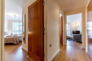 Riverside House - 4