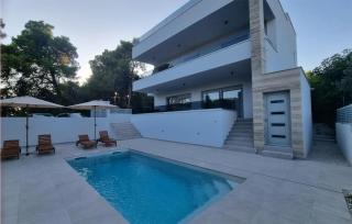 Beautiful Home In Zdrelac - 9