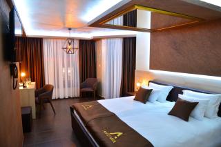 Avenia Restaurant & Apartments - 9