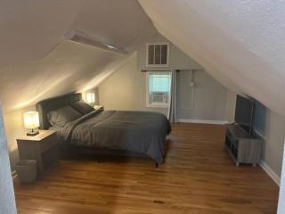 6 BR Home near Football Stadium! - Greenville - 9