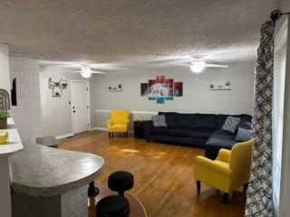 6 BR Home near Football Stadium! - Greenville - 8