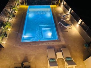 Flev's Luxury House with pool - Kremasti - 9