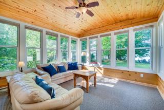 Sarona Serenity Lakeside Retreat for Families - 7