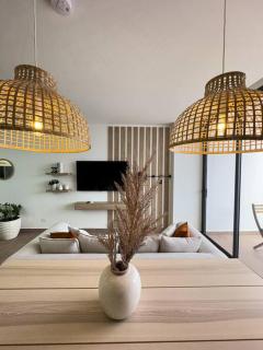 Isthmus Concept Apartment - 6