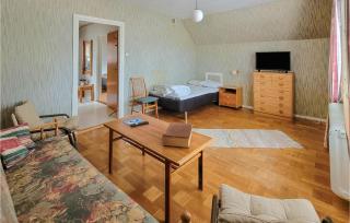 Awesome Apartment In Fårbo With Wifi - Fårbo - 7