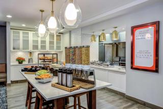 Hilton Garden Inn Boston Waltham - 2