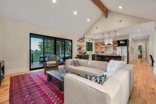 Gorgeous Modern Mountain Home - Upward - 2
