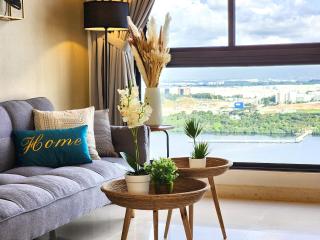 Loft Suite Seaview Near Johor Bahru Custom 7 pax - 2