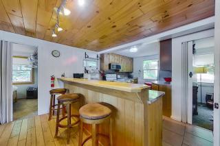 Blue Jay Cabin - 2