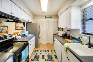 St Simons Island Condo with Deck and Outdoor Shower - 3