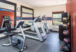 Hampton Inn Shawnee - 2