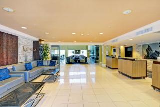 Embassy Suites Valencia - Valencia - 4