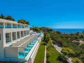 Myzith Luxury Suites - Keri - 9